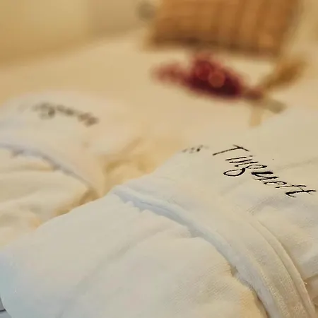 Homestay szállás Romantic Escape And Wellness At Miss Tinguett In
