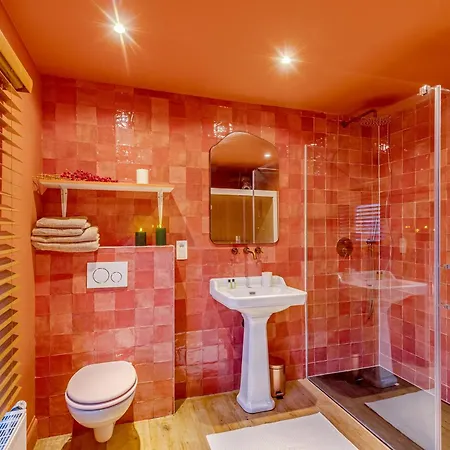 Romantic Escape And Wellness At Miss Tinguett In